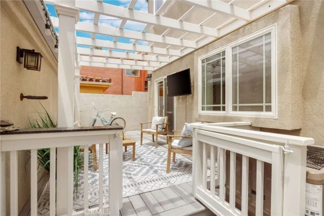 608 Rosecrans Avenue, Manhattan Beach, CA 90266