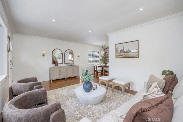 608 Rosecrans Avenue, Manhattan Beach, CA 90266