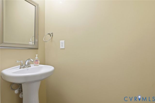 8102 Barrowden Ct, Mechanicsville, VA 23116