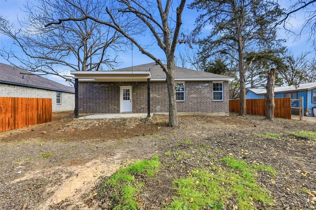 308 Lewis Street, Cleburne, TX 76031
