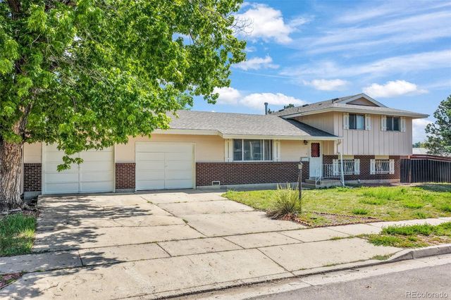 2712 Arlington Drive, Colorado Springs, CO 80910