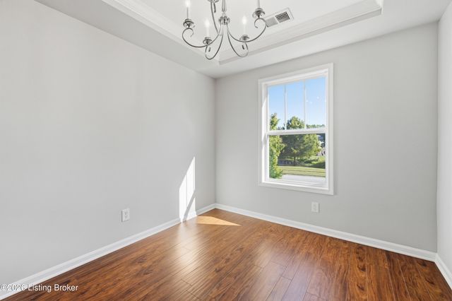 9005 Falcon Crest Ct 217, Louisville, KY 40219