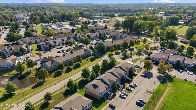 9005 Falcon Crest Ct 217, Louisville, KY 40219