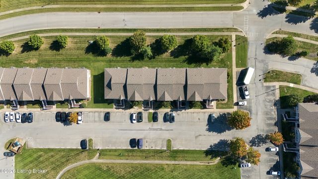 9005 Falcon Crest Ct 217, Louisville, KY 40219