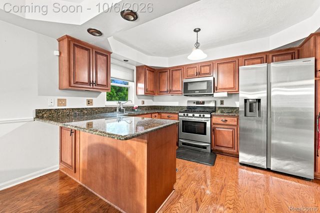18238 Red Oaks Drive, Macomb Township, MI 48044