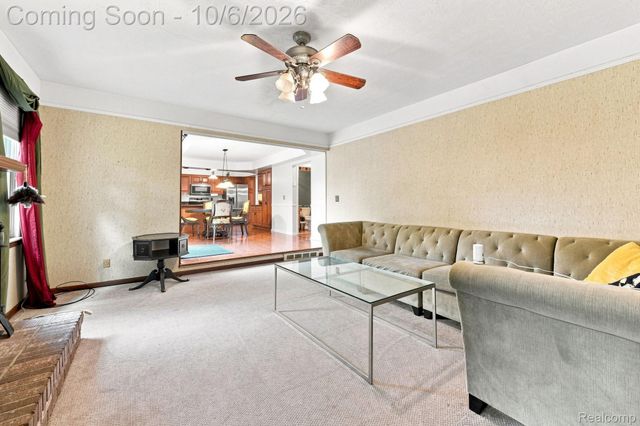 18238 Red Oaks Drive, Macomb Township, MI 48044