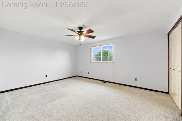 18238 Red Oaks Drive, Macomb Township, MI 48044