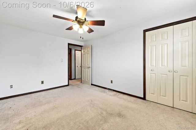 18238 Red Oaks Drive, Macomb Township, MI 48044