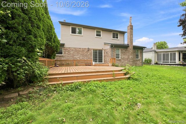 18238 Red Oaks Drive, Macomb Township, MI 48044