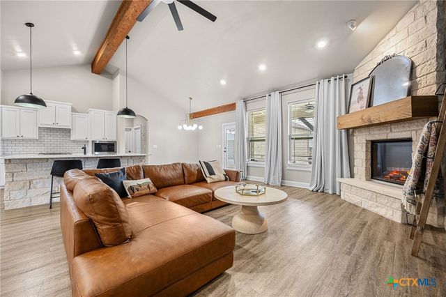 5210 Few Oaks Drive, Salado, TX 76571