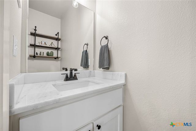 5210 Few Oaks Drive, Salado, TX 76571