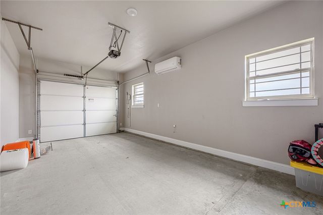 5210 Few Oaks Drive, Salado, TX 76571