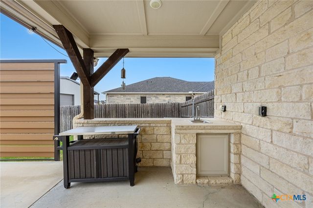 5210 Few Oaks Drive, Salado, TX 76571