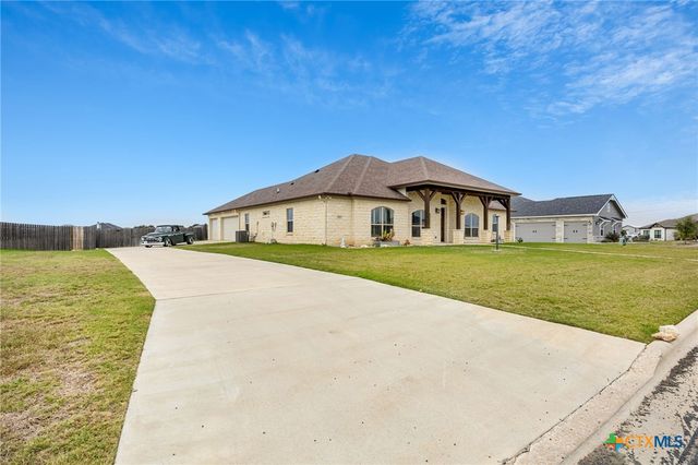 5210 Few Oaks Drive, Salado, TX 76571