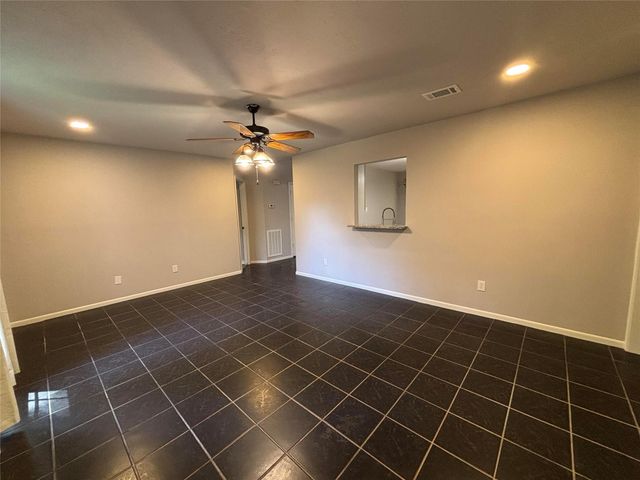 415 Shawnee Drive, Conroe, TX 77316