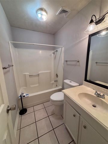 415 Shawnee Drive, Conroe, TX 77316