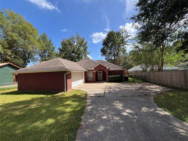 415 Shawnee Drive, Conroe, TX 77316