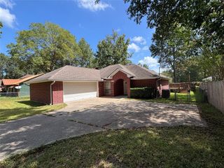 415 Shawnee Drive, Conroe, TX 77316