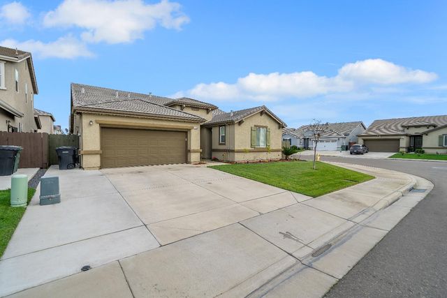 1910 Southport Ave, Livingston, CA 95334