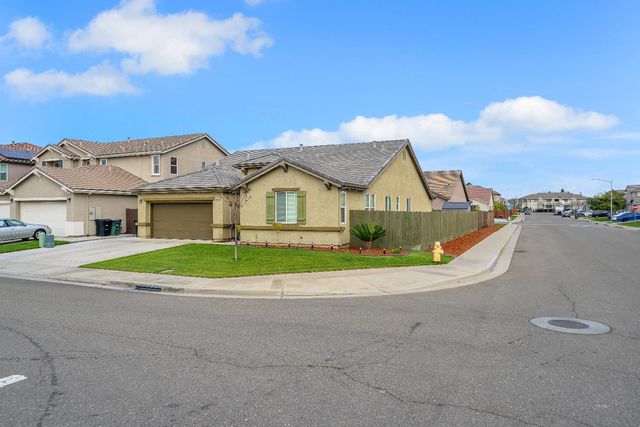 1910 Southport Ave, Livingston, CA 95334