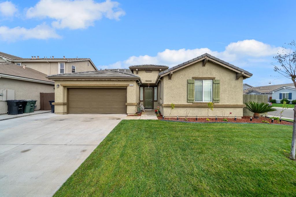 1910 Southport Ave, Livingston, CA 95334