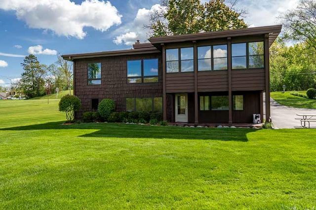 3004 Riverside Drive, Beloit, WI 53511