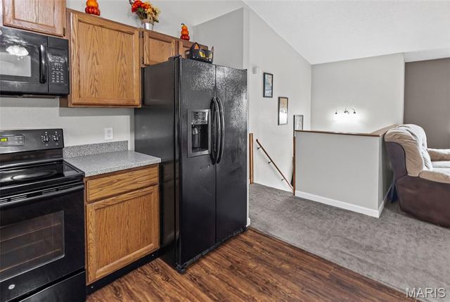 671 Oak Trail, Collinsville, IL 62234