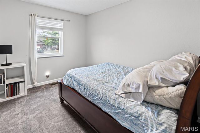 671 Oak Trail, Collinsville, IL 62234