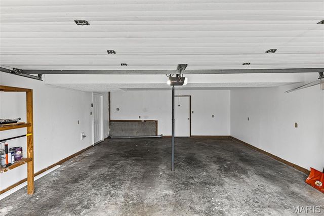 671 Oak Trail, Collinsville, IL 62234