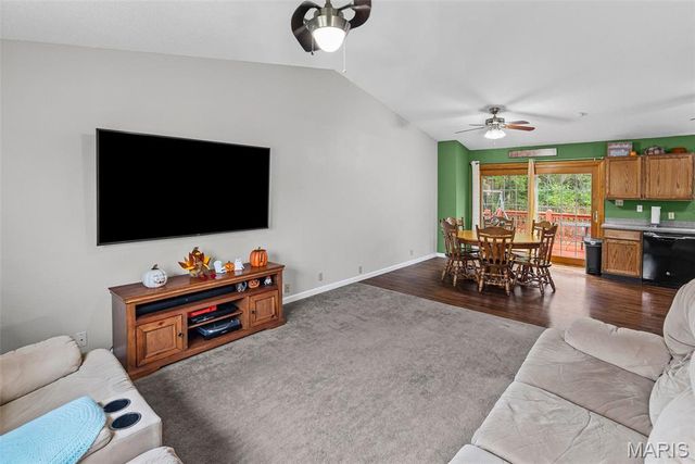 671 Oak Trail, Collinsville, IL 62234