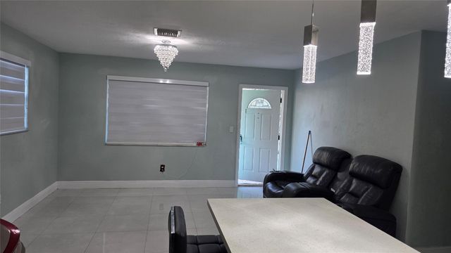 512 N 70th Way, Hollywood, FL 33024
