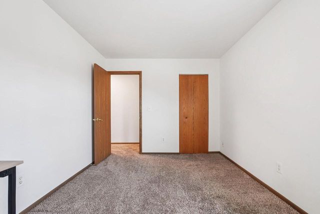 1384 Honeysuckle ROAD, Hartford, WI 53027