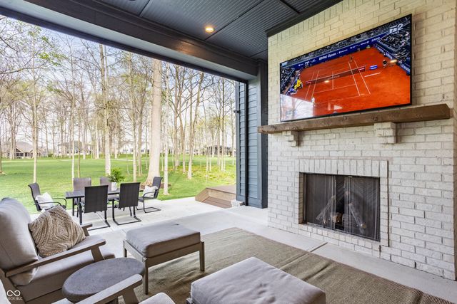 3844 Cherwell Drive, Zionsville, IN 46077
