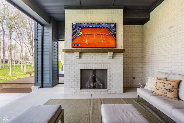 3844 Cherwell Drive, Zionsville, IN 46077