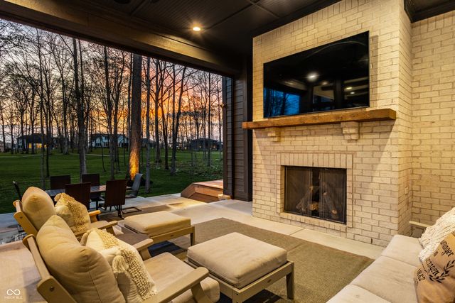 3844 Cherwell Drive, Zionsville, IN 46077