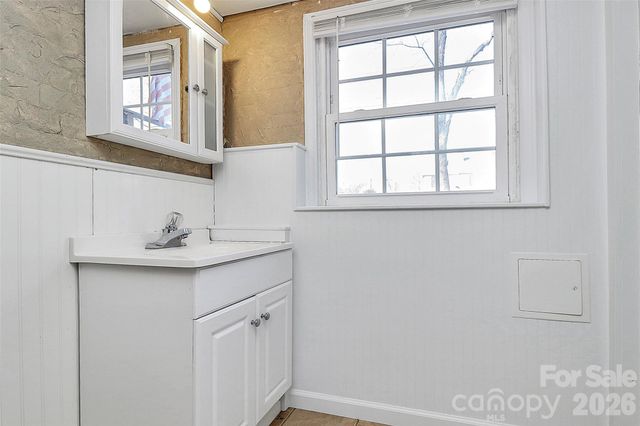 2111 Parkdale Avenue, Gastonia, NC 28052