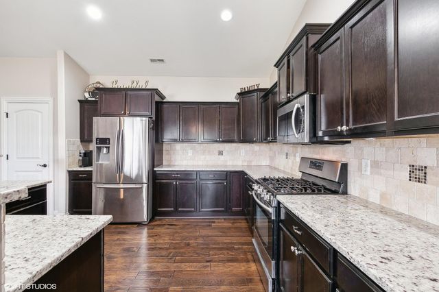 3008 Winter Garden Drive, Valparaiso, IN 46385
