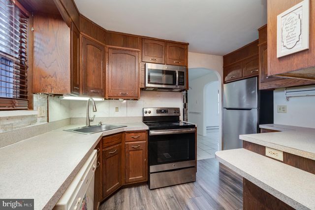 218 MAYBERRY AVE, Reading, PA 19605