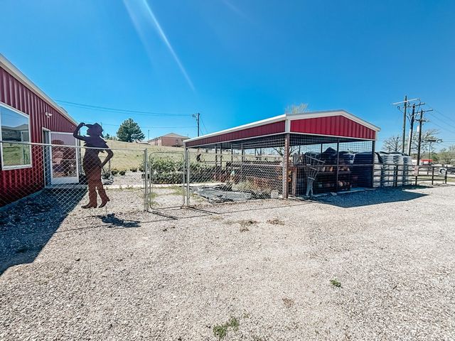 375 S Craigs Drive, Buffalo, TX 75831