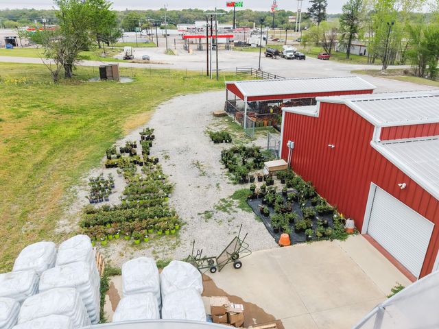 375 S Craigs Drive, Buffalo, TX 75831