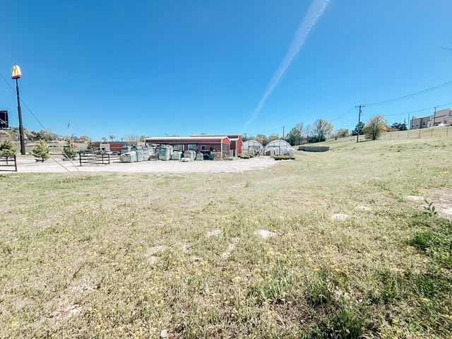 375 S Craigs Drive, Buffalo, TX 75831