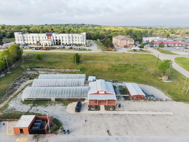 375 S Craigs Drive, Buffalo, TX 75831