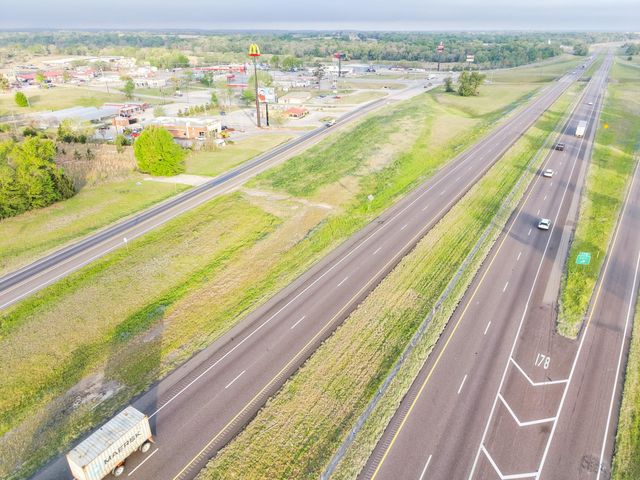 375 S Craigs Drive, Buffalo, TX 75831