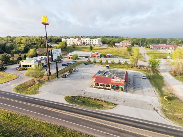 375 S Craigs Drive, Buffalo, TX 75831