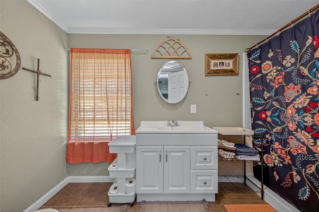 356 Fm 247 Road, Huntsville, TX 77320