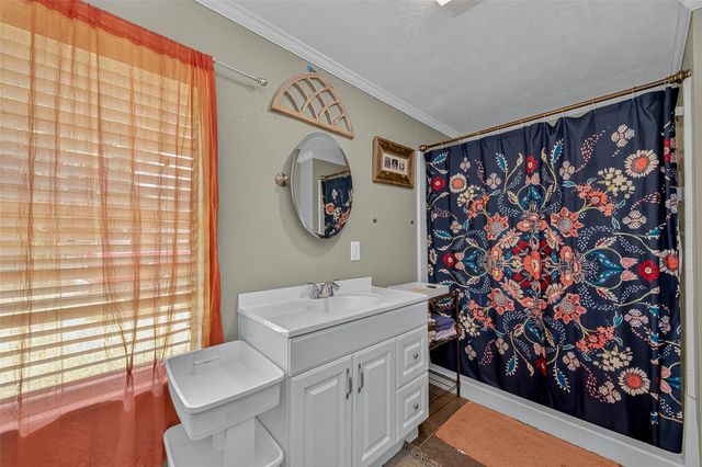 356 Fm 247 Road, Huntsville, TX 77320