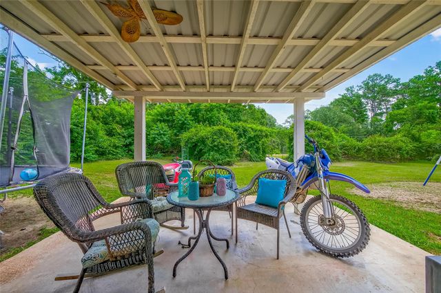 356 Fm 247 Road, Huntsville, TX 77320