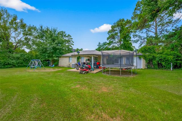 356 Fm 247 Road, Huntsville, TX 77320