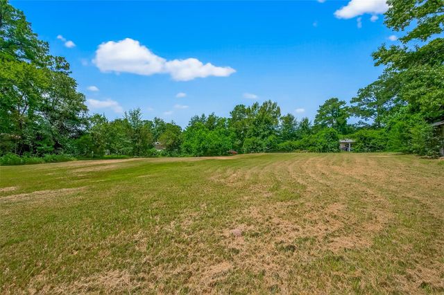 356 Fm 247 Road, Huntsville, TX 77320