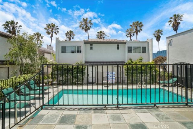 1115 19th 10, Santa Monica, CA 90403